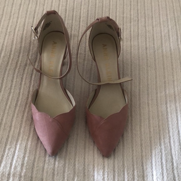 Woman’s Anne Klein Akfonda closed toe spring mauve heel pumps - Picture 3 of 16